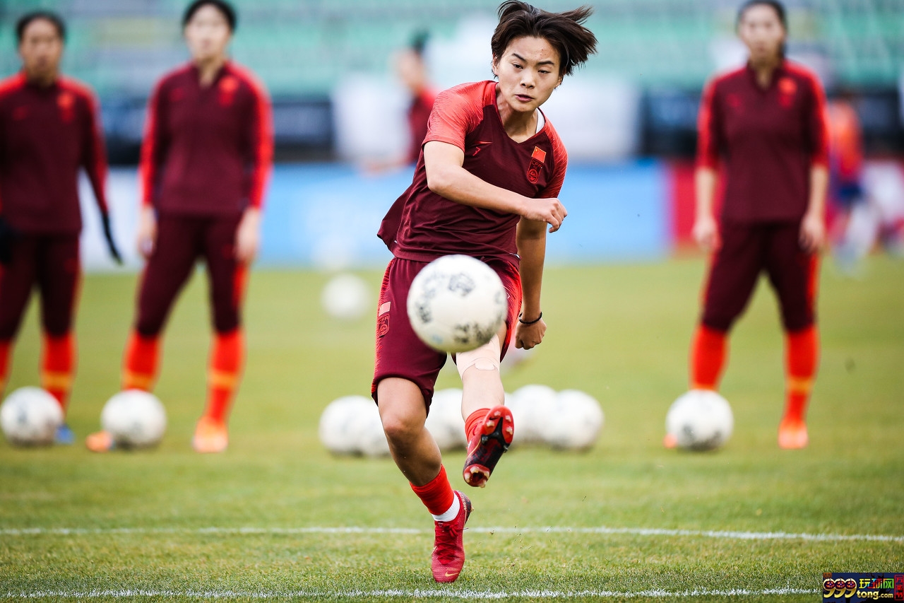 足球报：女足将在4月前往苏州集训，王霜已收到“通知”