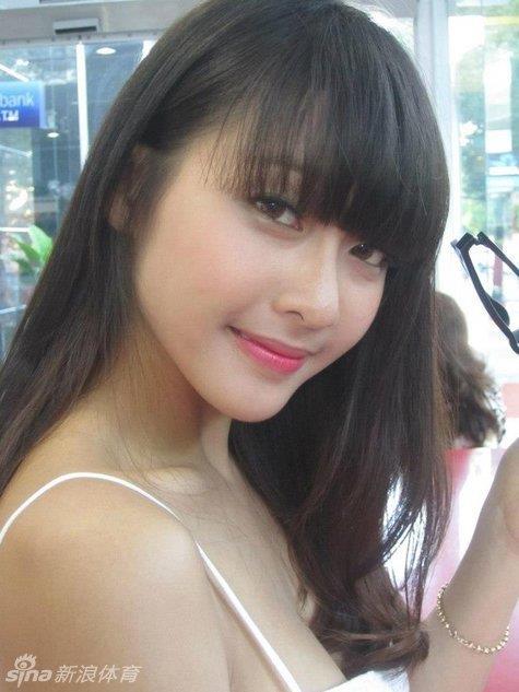 体坛花边：越南19岁美女拳击手黎颜性感私照 19岁早已身家过亿