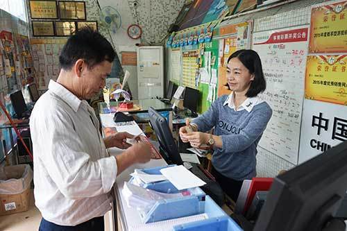 彩市新闻：熟客228元揽38注头奖 1.83亿巨奖网点再现奇迹