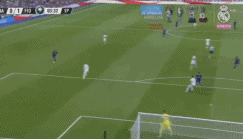 玩球赛报：伯纳乌杯-皇马2-1逆转 新星扳平C罗进球+中柱