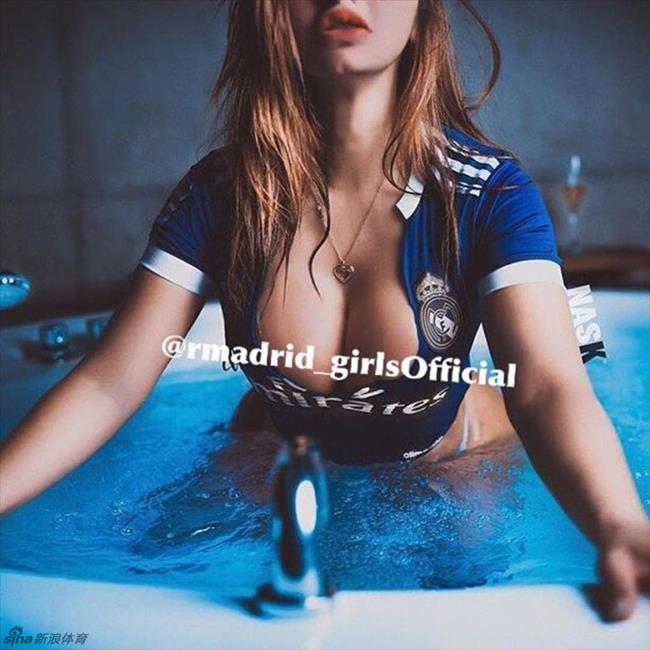 博彩花边：巴拉圭新乳神情迷皇马C罗 新年写真满满的翘臀丰乳