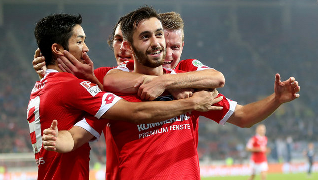 玩球赛报：美因茨3-1霍村，迈利帽子戏法