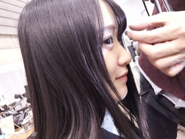 体育花边：清纯女优菅井友香献马术大片 学生制服清纯可人