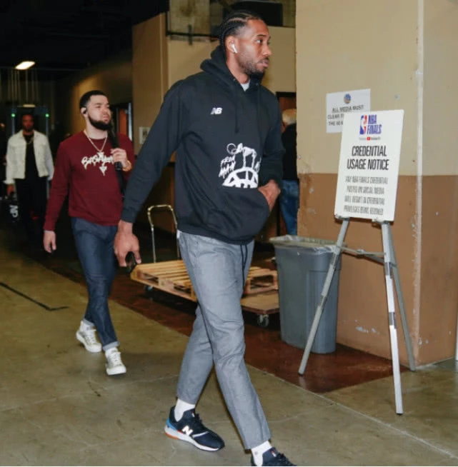 NBA总决赛G3发生了啥？詹皇单核带队有多难 库里体会到了