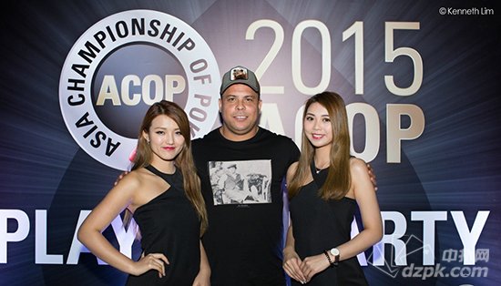 扑克新闻：2015ACOP玩家派对告诉你既会打牌又会玩是种怎样的体验！