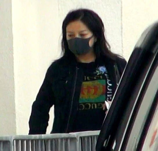 丈夫投资的韩国赌场巨亏39亿 赵薇依然“不差钱”