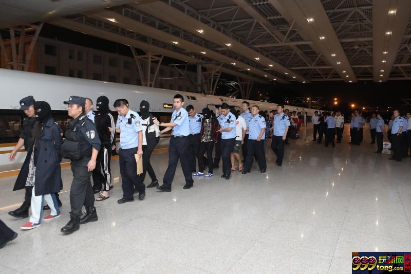 上海警方破特大网络诈骗案 在柬埔寨逮两主犯