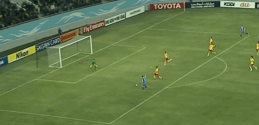 玩球头条：国足0-2乌兹4轮仅取1分 门框屡救险难阻落败