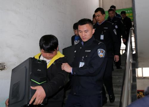 玩球头条：深度调查彩票诈骗公司 输赢完全由服务器掌控