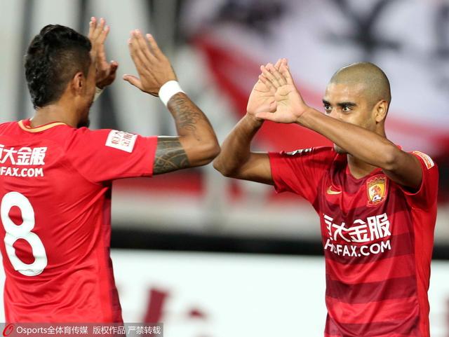 玩球赛报：恒大3-2终结上港6连胜 于汉超传射高拉特绝杀
