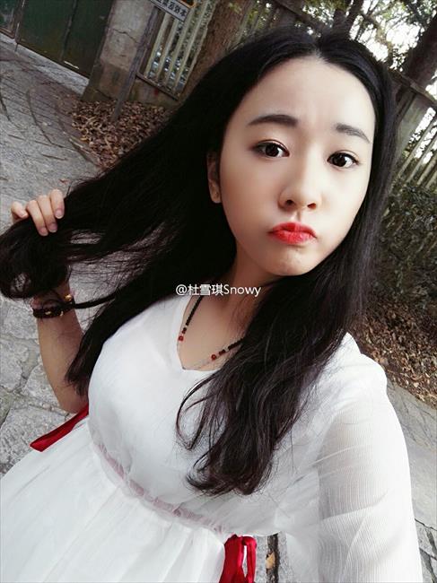 博彩花边：浙大双胞胎姐妹花颜值高大长腿 瞬间爆红网络