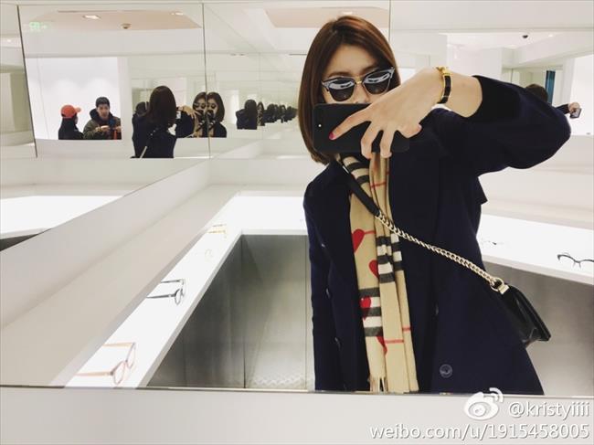 玩球网报：美翻！游泳美女刘湘剪短发气质知性 网友:神似刘诗诗