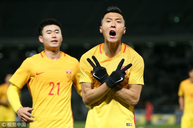 东亚杯-国足2-2韩国 韦世豪首秀闪击于大宝救主