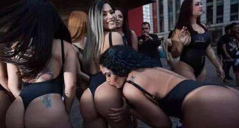 玩球花边：养眼！巴西美臀小姐TOP15 你也可以像她们看齐