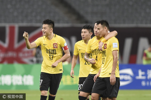 玩球赛报：足协杯-上港2-1恒大 铁腰破门贺惯补时绝杀