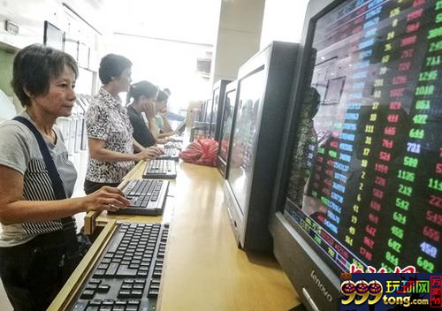 中国证券资格会计师事务所去年业务收入达440亿元