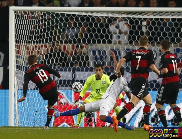 玩球资讯：9场39球！战车酷爱血拼 FIFA预测德国提前晋级