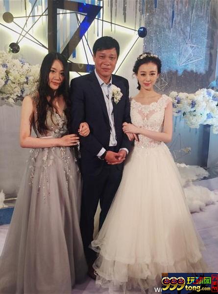 玩球话题：范志毅一家近照：经历三段婚姻，女儿18岁身材火辣，国籍惹争议