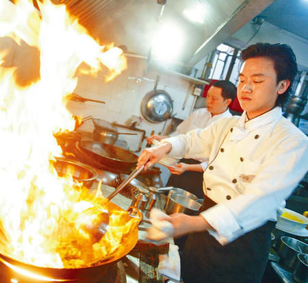 今日头条：少年厨神”疑与世界杯赌球失利 负债千万自杀