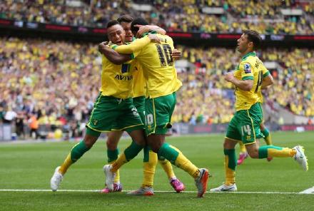 玩球赛报：诺维奇2-0米堡，金丝雀杀回英超！