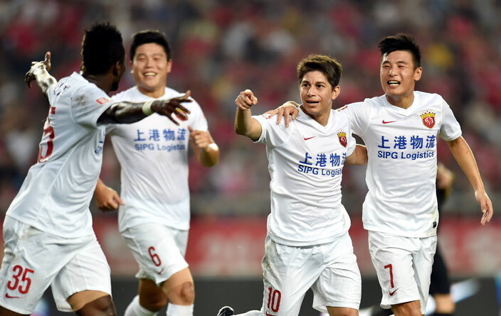 玩球赛报：上港4-2客胜力帆返榜首，三叉戟齐破门
