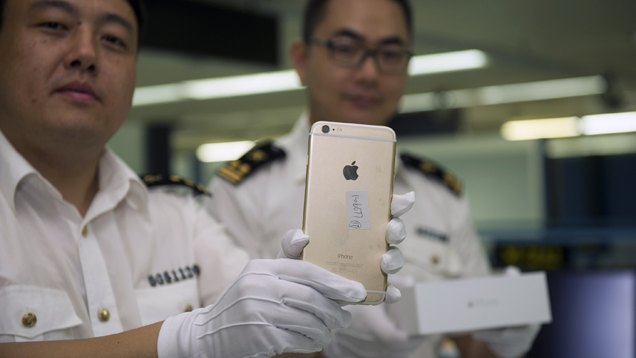 博彩小报：买彩票送苹果iPhone6S？小心上当！