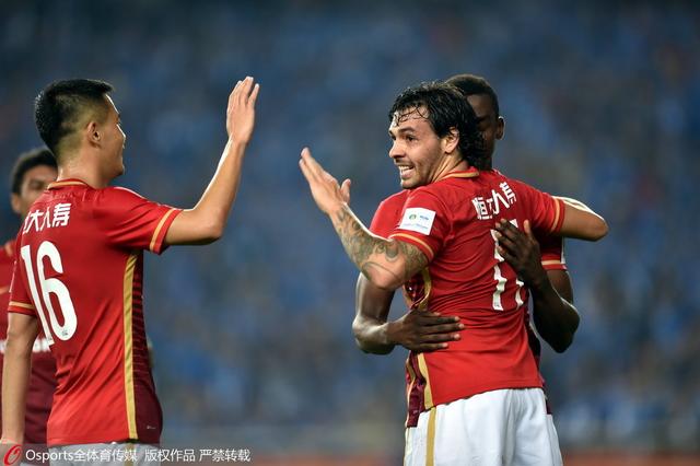 玩球赛报：超级杯-恒大2-0苏宁捧杯 高拉特两球标王低迷