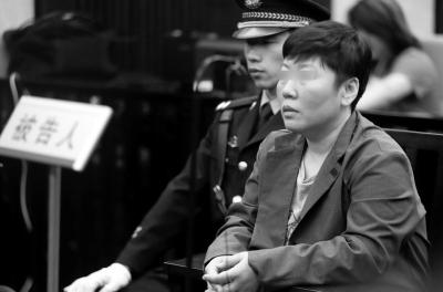 彩市新闻：女子自封银行高管骗亲友5000万 拿钱放贷买彩票