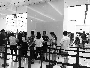 玩球网报：iPhone7亮黑色炒到2万以上，黄牛都嫌贵(图)