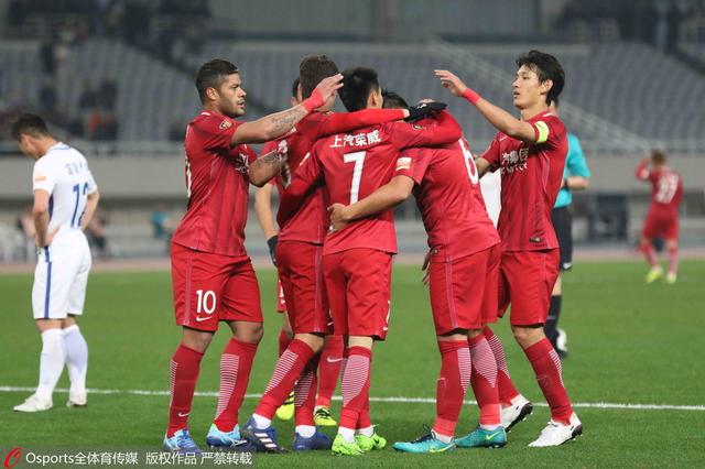 玩球资讯：5连胜！BIG3唯有上港最稳 中超格局真要变？