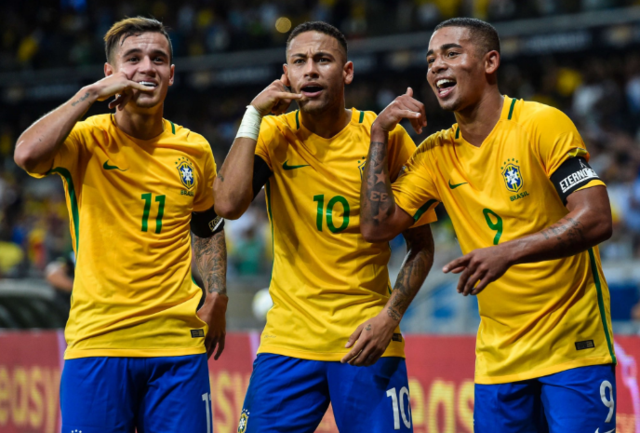 玩球头条：FIFA国家队排名出炉 巴西时隔七年重返首位