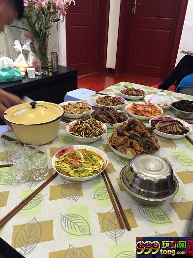 玩球网报：晒年饭+贵州+除夕团圆夜 